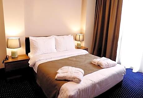 Suite with City View