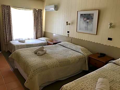 Standard Queen Room (Non - Pet Room)