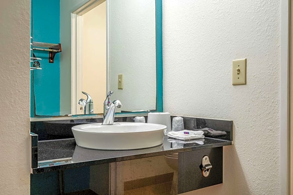 Motel 6-Rocky Mount, NC
