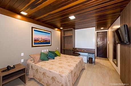 SINGLE LUXURY