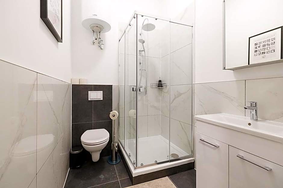 Central City Style Rooms by Home2