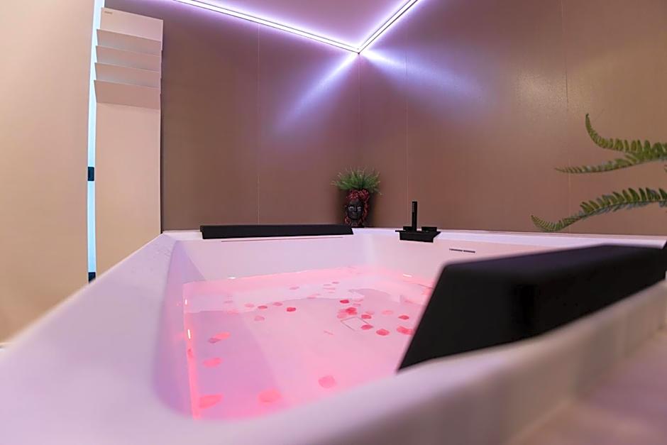 POPULA - The Lifestyle Hotel