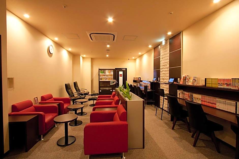 HEARTS Capsule Hotel & Spa Nakasu -Male only-