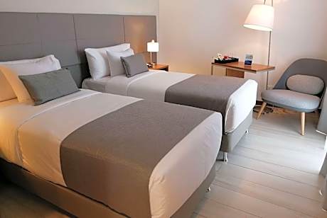 Twin Room - Non-Smoking