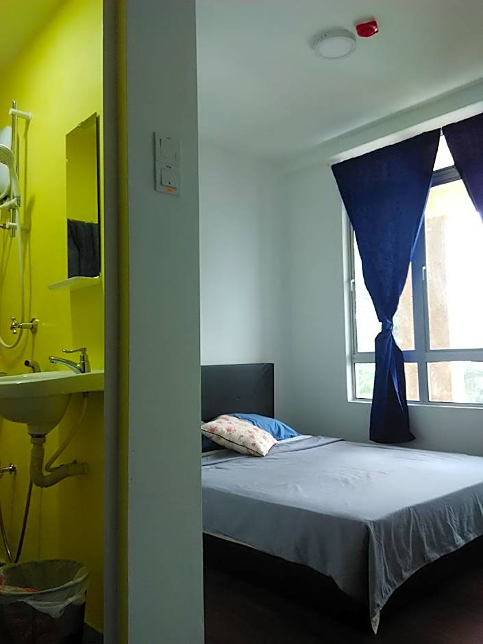 Moon Eleven Hostel Airport Transit - KLIA