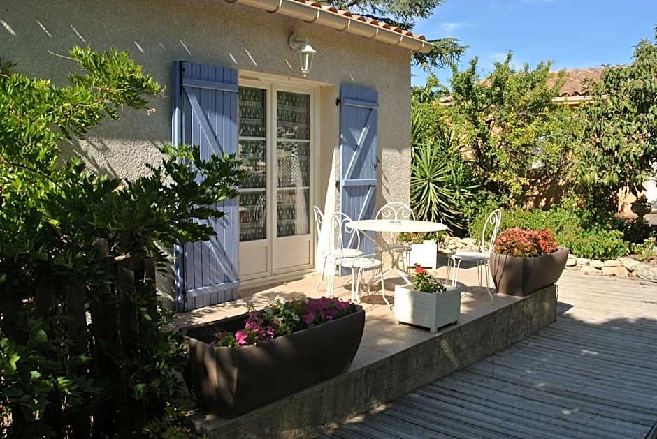 Logis Hôtel Restaurant Le Clos des Capitelles