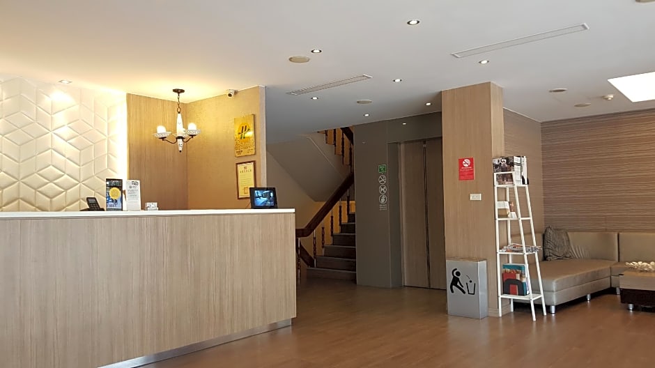 The Riverside Hotel Hengchun