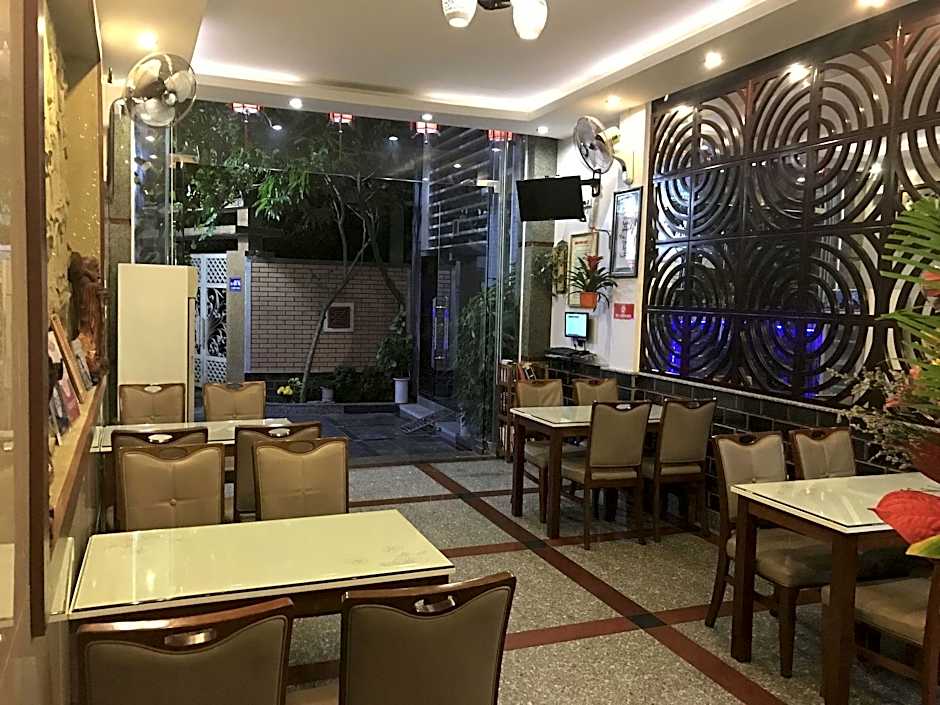 Ruby Hotel