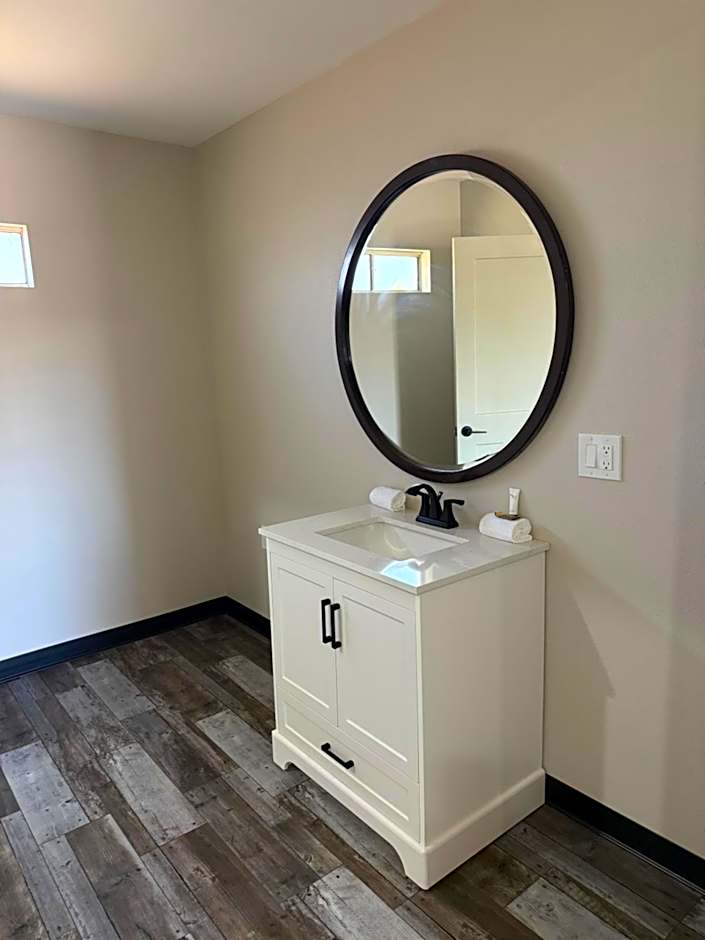 American Inn & Suites LAX