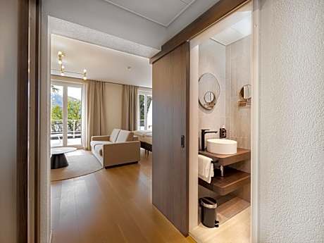 Junior Suite with Lake View