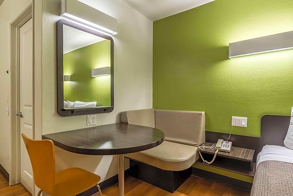 Motel 6-Redlands, CA