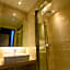 Geoje Artnouveau Suite Hotel