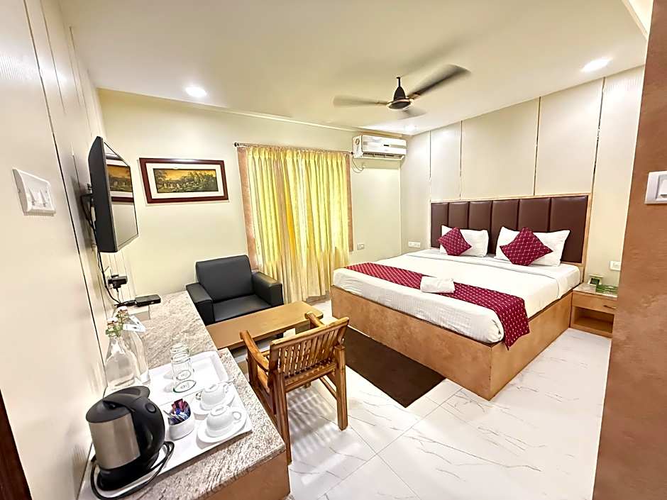 Hotel Arya Palace