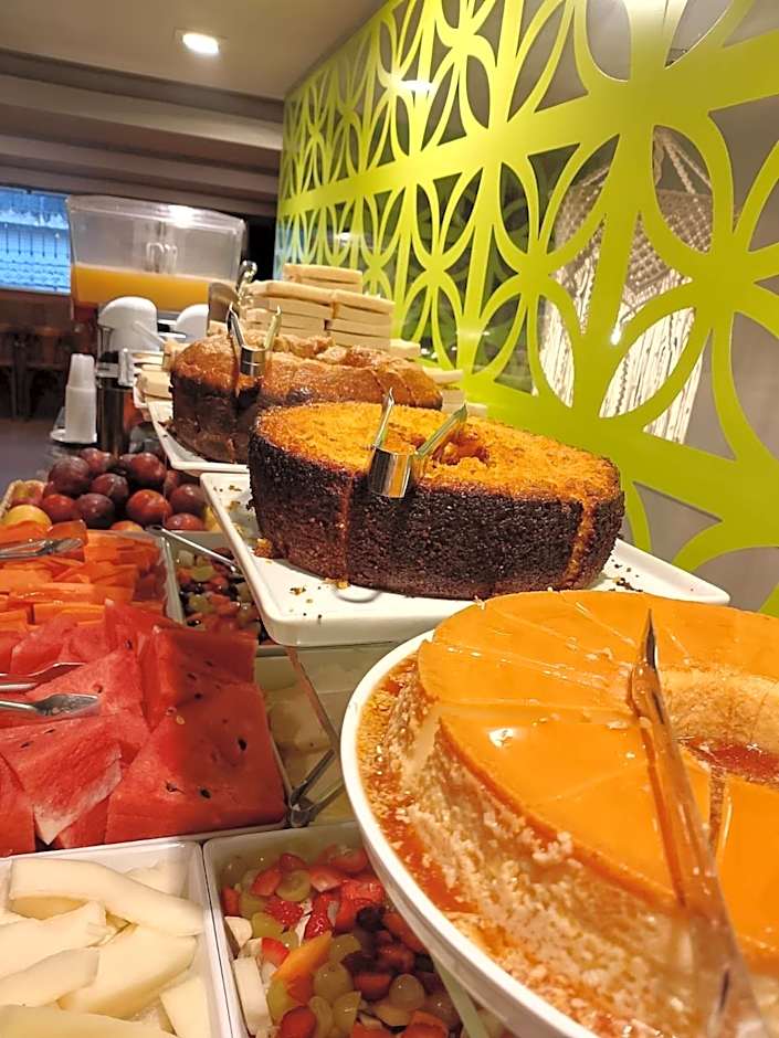 Downtown Santana Hotel