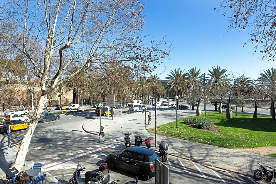 Yomo Hostal BCN Port