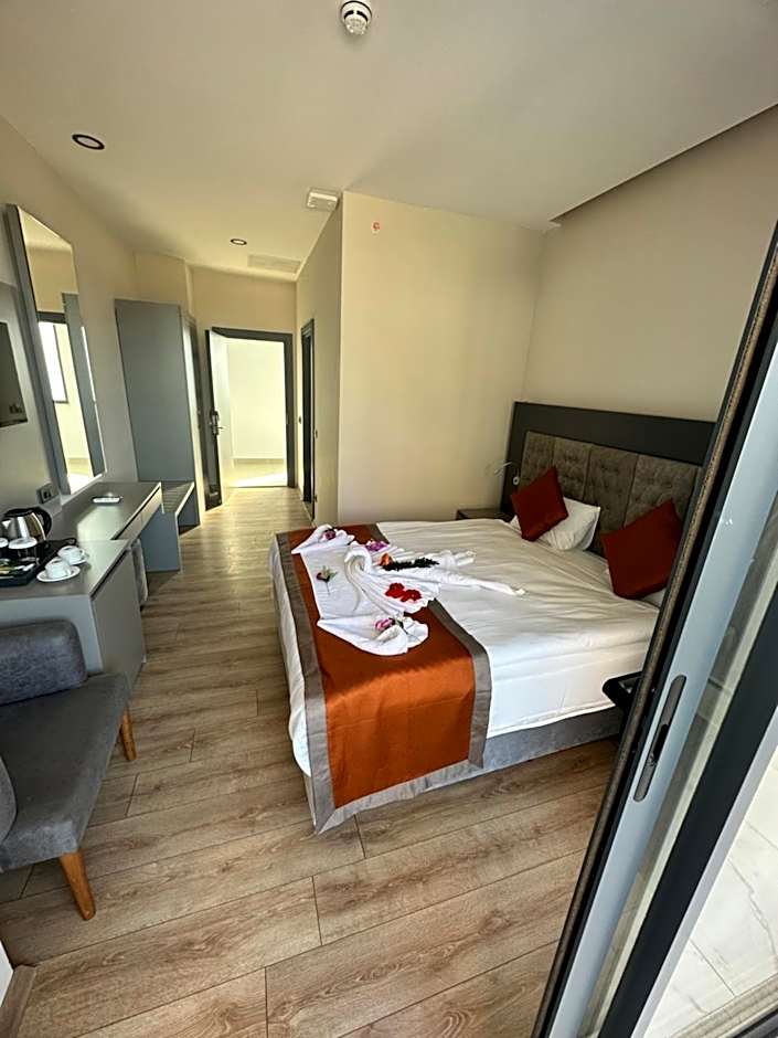 SiDE GOLDEN ROCK HOTEL&SPA