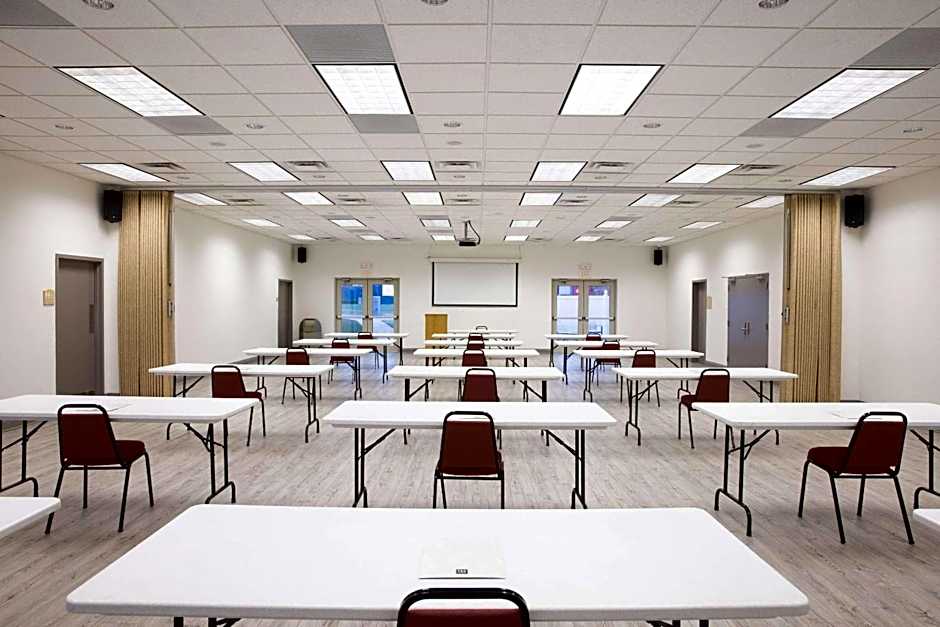 Country Inn & Suites by Radisson, Elizabethtown, KY