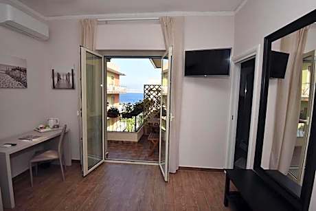 Superior Triple Room with Sea View