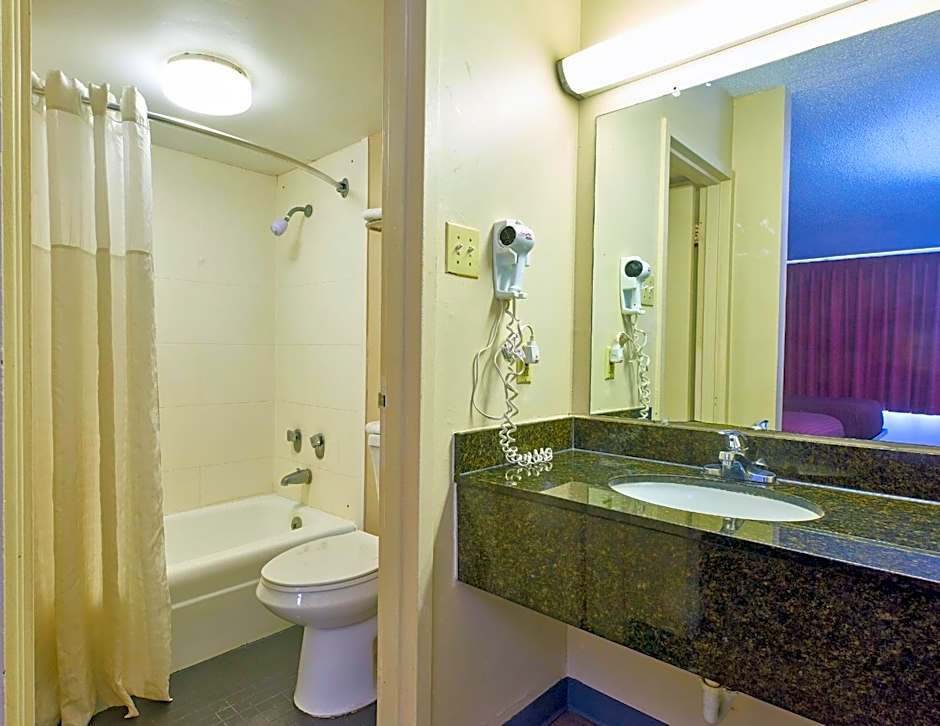 Magnuson Hotel Jacksonville Downtown