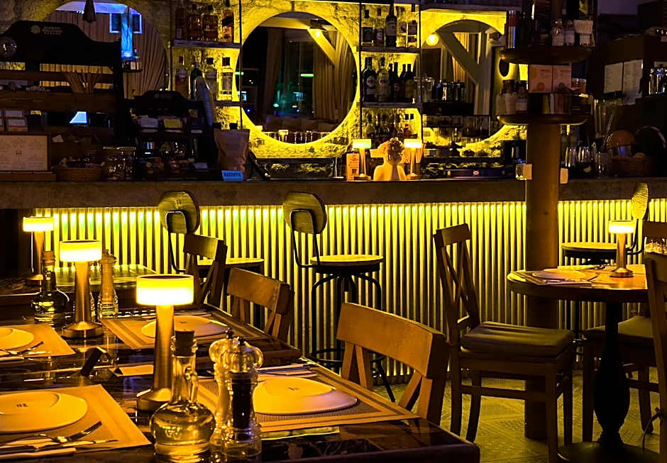 Banana Alaçatı Food & Stay - Adults Only