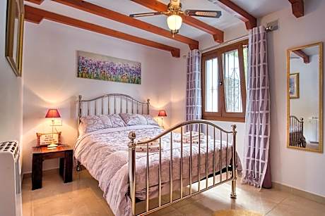 Double Room with Private External Bathroom