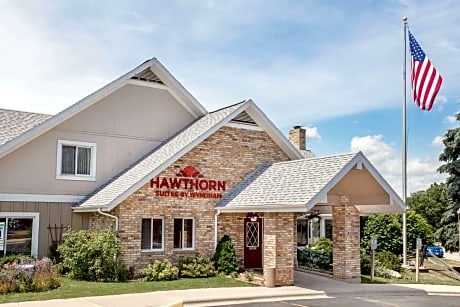 Hawthorn Suites Green Bay