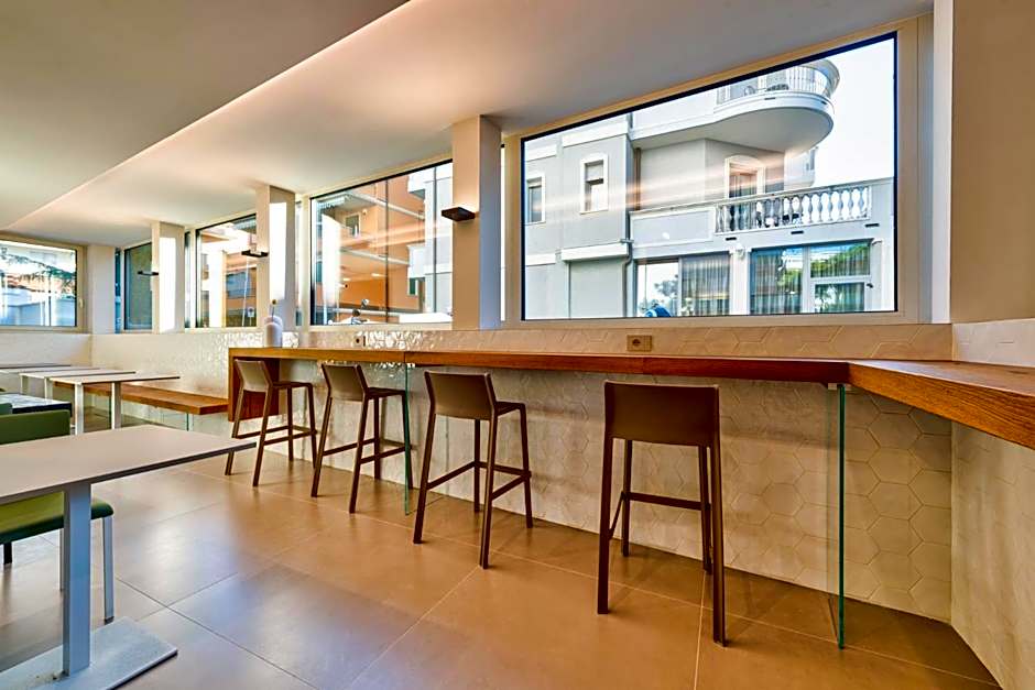 Open Hotel