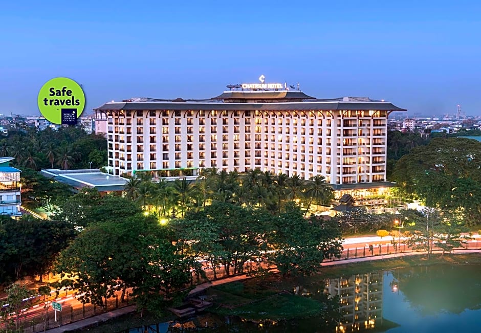 Chatrium Hotel Royal Lake Yangon