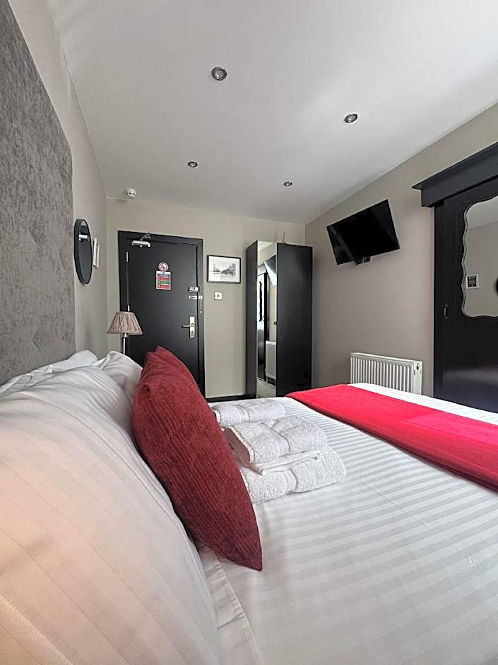 Sinclair's Bar, Lounge & Rooms