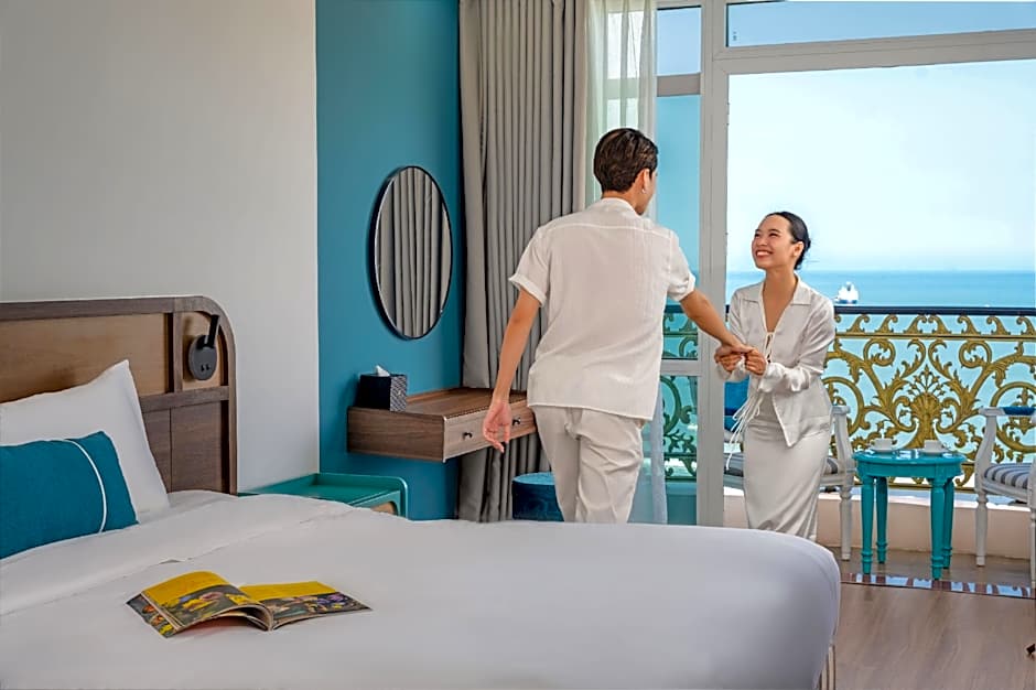 Photo 1 of 50 of Paracel Beach Hotel