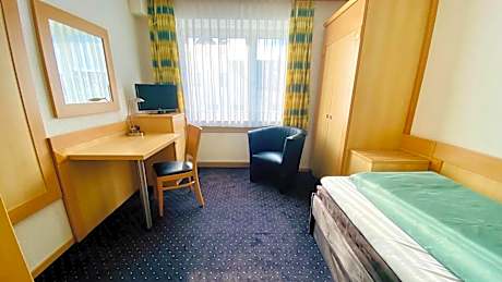 Economy Single Room