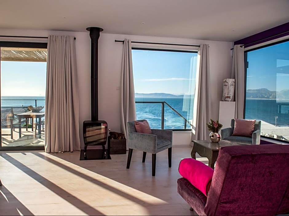 Whale and Gin Spotter