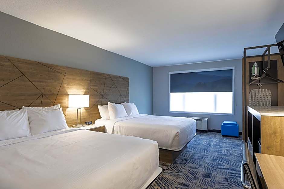 Rodeway Inn & Suites near Outlet Mall - Asheville