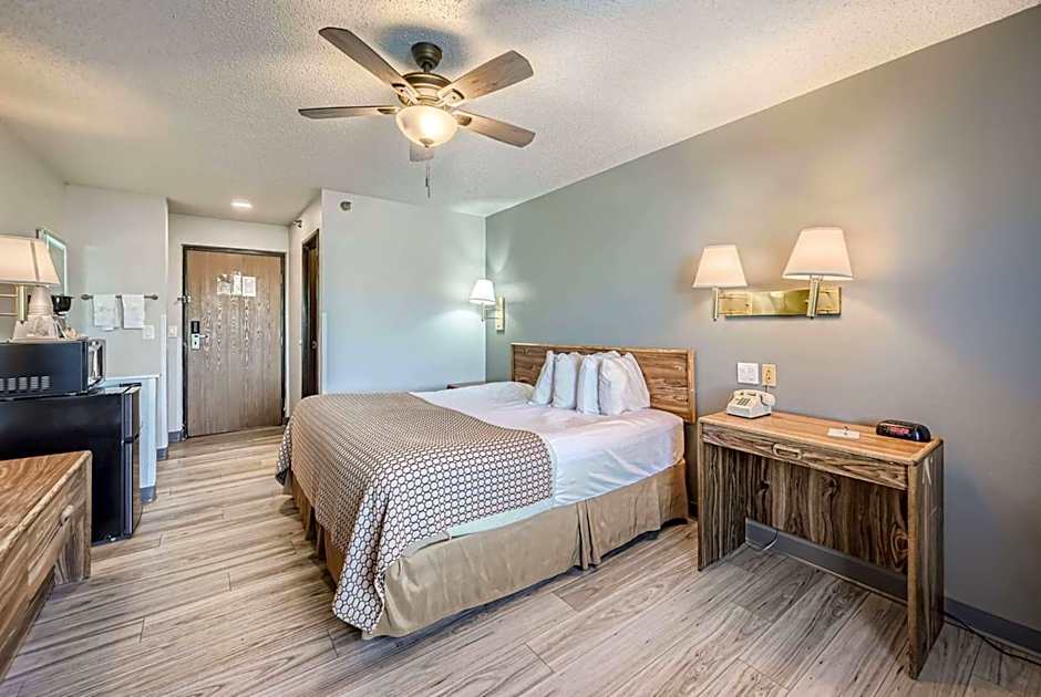 Travelodge by Wyndham Longmont
