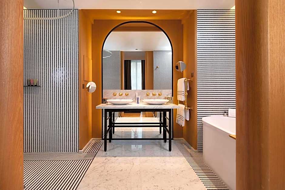 Hôtel Vernet Champs Elysées Paris