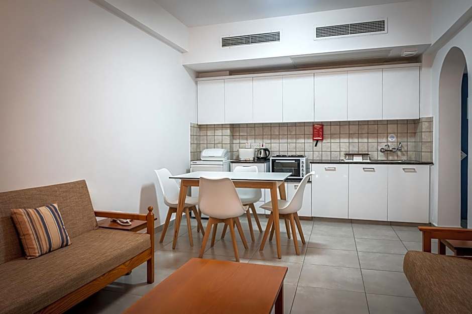 Kefalos Damon Hotel Apartments