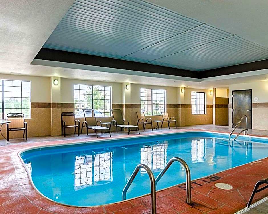 Comfort Inn & Suites Lawrence