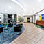 La Quinta Inn & Suites by Wyndham Denver Gateway Park