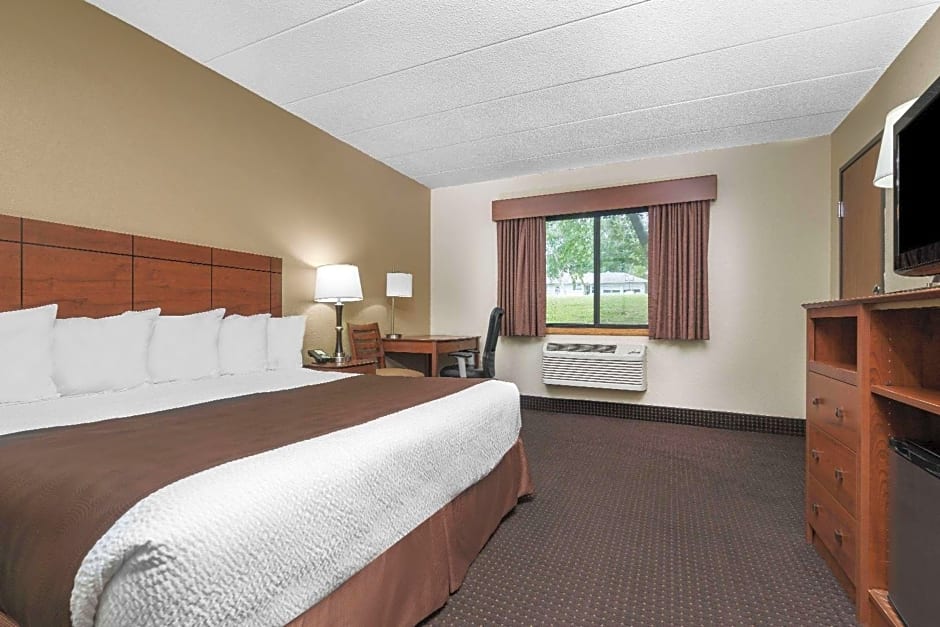 AmericInn by Wyndham Lake City