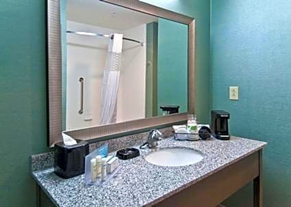 Hampton Inn & Suites Pensacola/I-10 Pine Forest Road