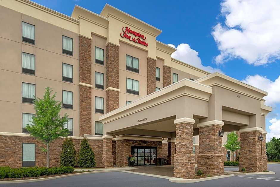 Hampton Inn & Suites Roanoke Airport