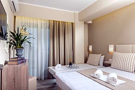 Deluxe Junior Suite with Side Sea View