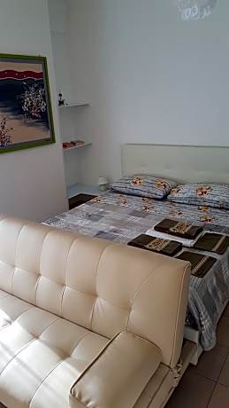 King Studio with Sofa Bed