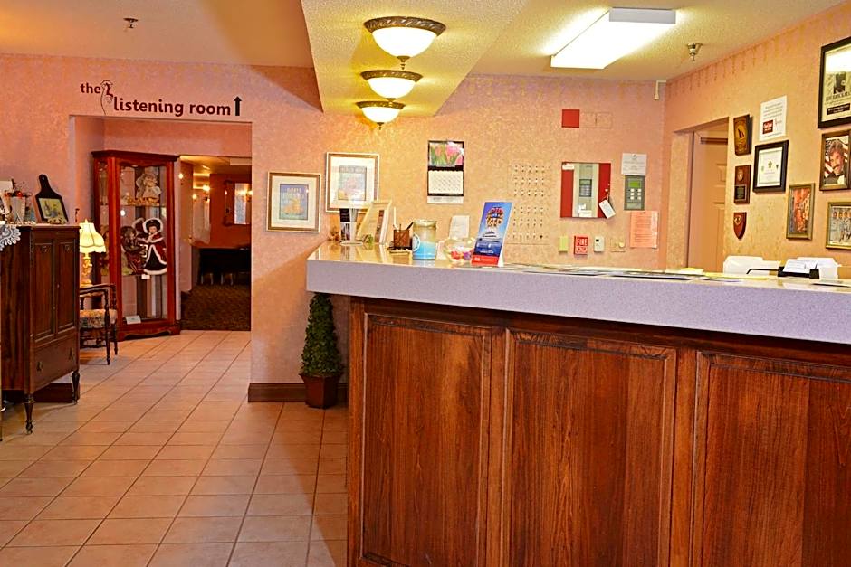 OurGuest Inn & Suites Downtown Port Clinton
