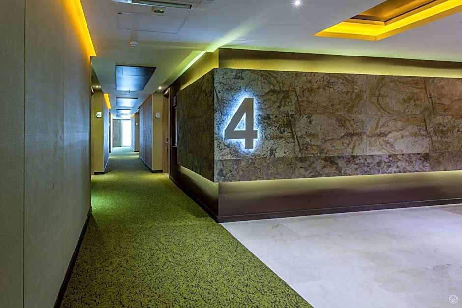 Sky Collection Lifestyle Hotel & Suites