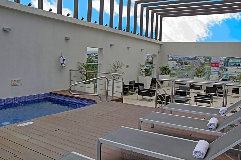 Holiday Inn San Jose Escazu