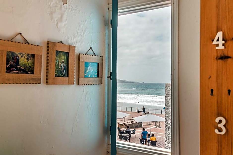 La Ventana Azul Surf Hostel