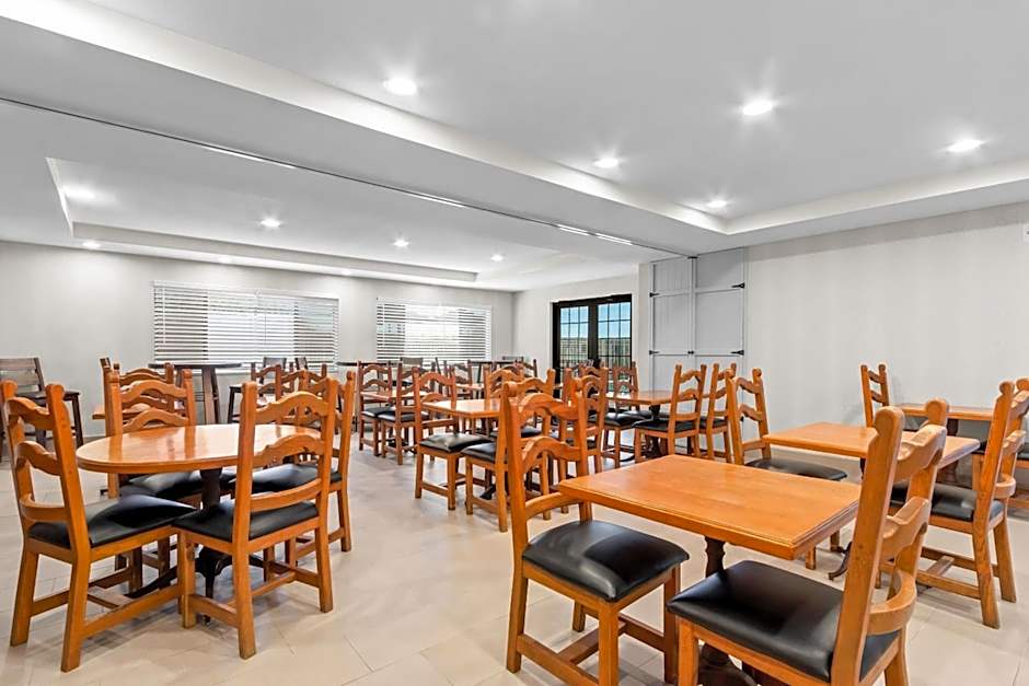 Red Lion Inn & Suites Goodyear - West Phoenix