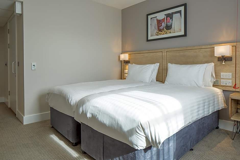 The Raven’s Cliff Lodge by Marston's Inns