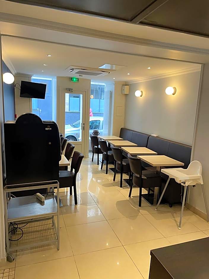 Mary's Hotel Republique